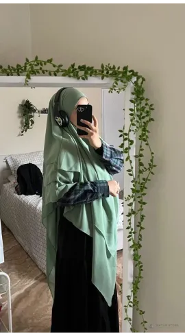 خمار حسناء