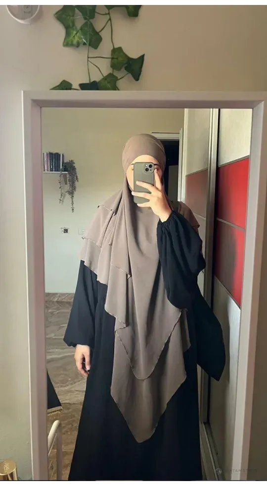 خمار حسناء