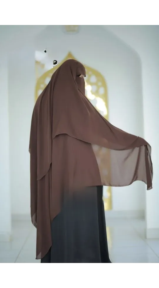 نقاب الملكي العملاق
