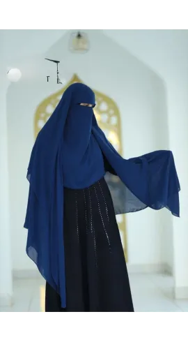 نقاب الملكي العملاق