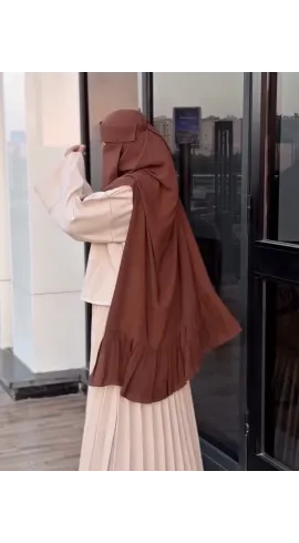 نقاب مع خمار مستطيل بطرف مكشكش